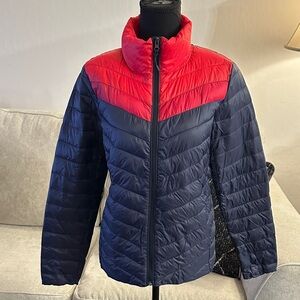 Old Navy Women's Puffer Jacket in Red and Navy